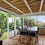 Gorgeous In With House A Panoramic View *